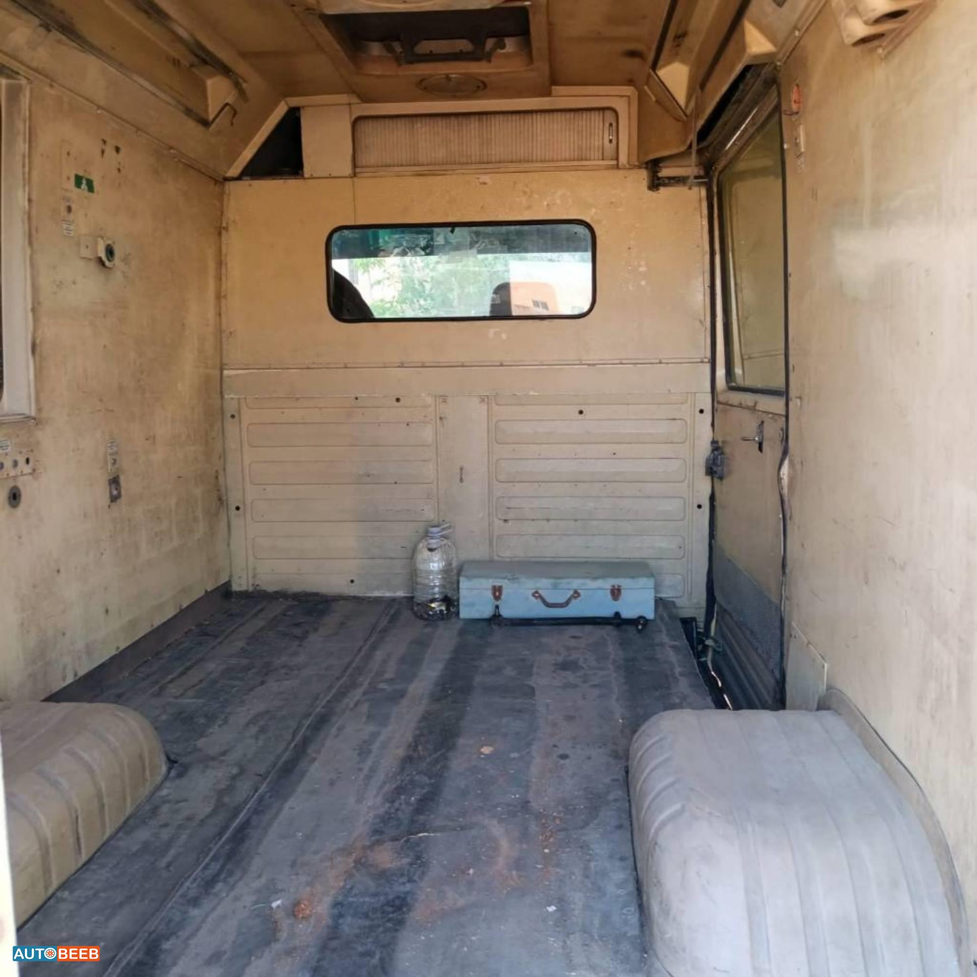 ميني فان مرسيدس بنز 1995