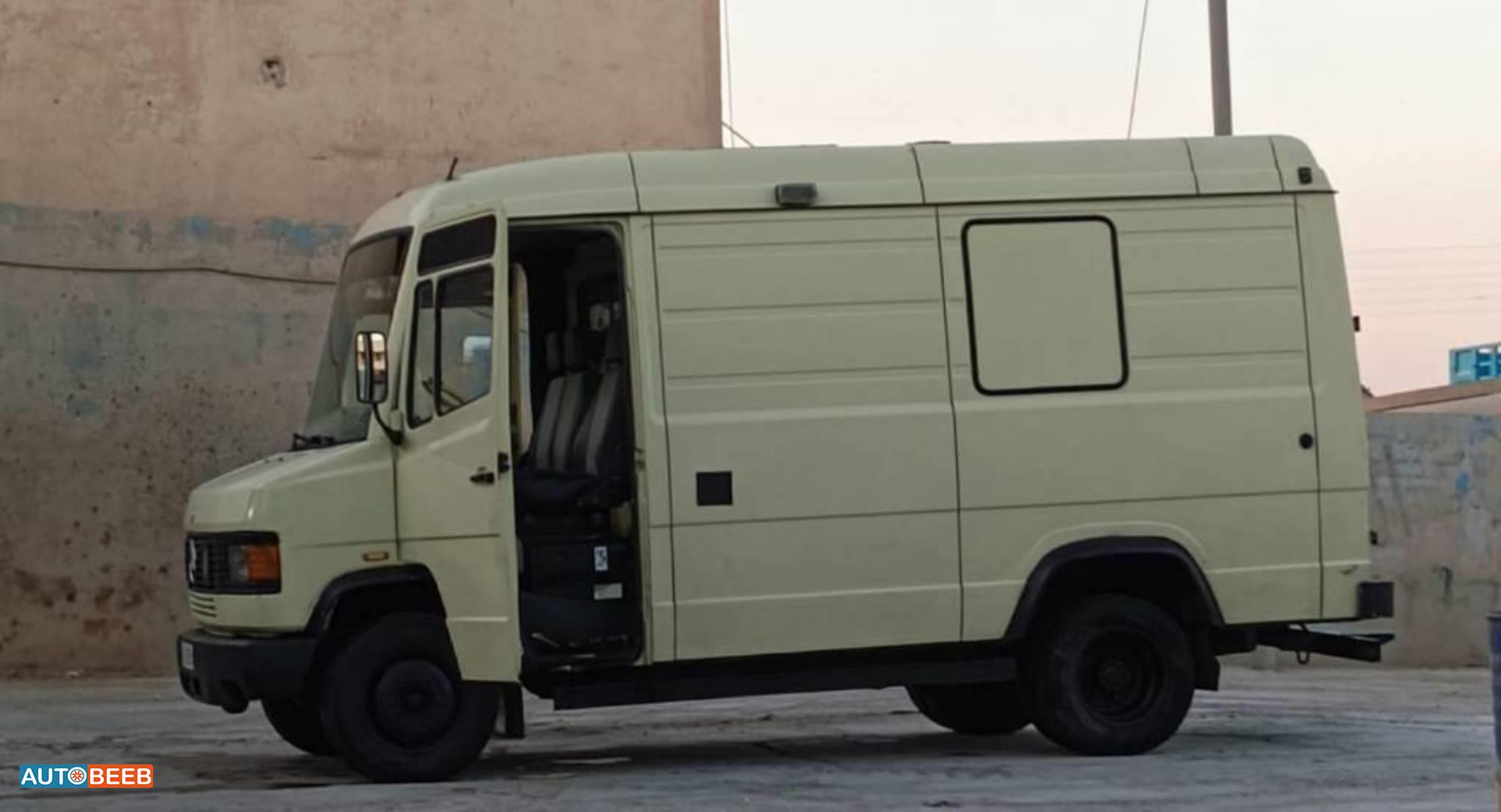 ميني فان مرسيدس بنز 1995