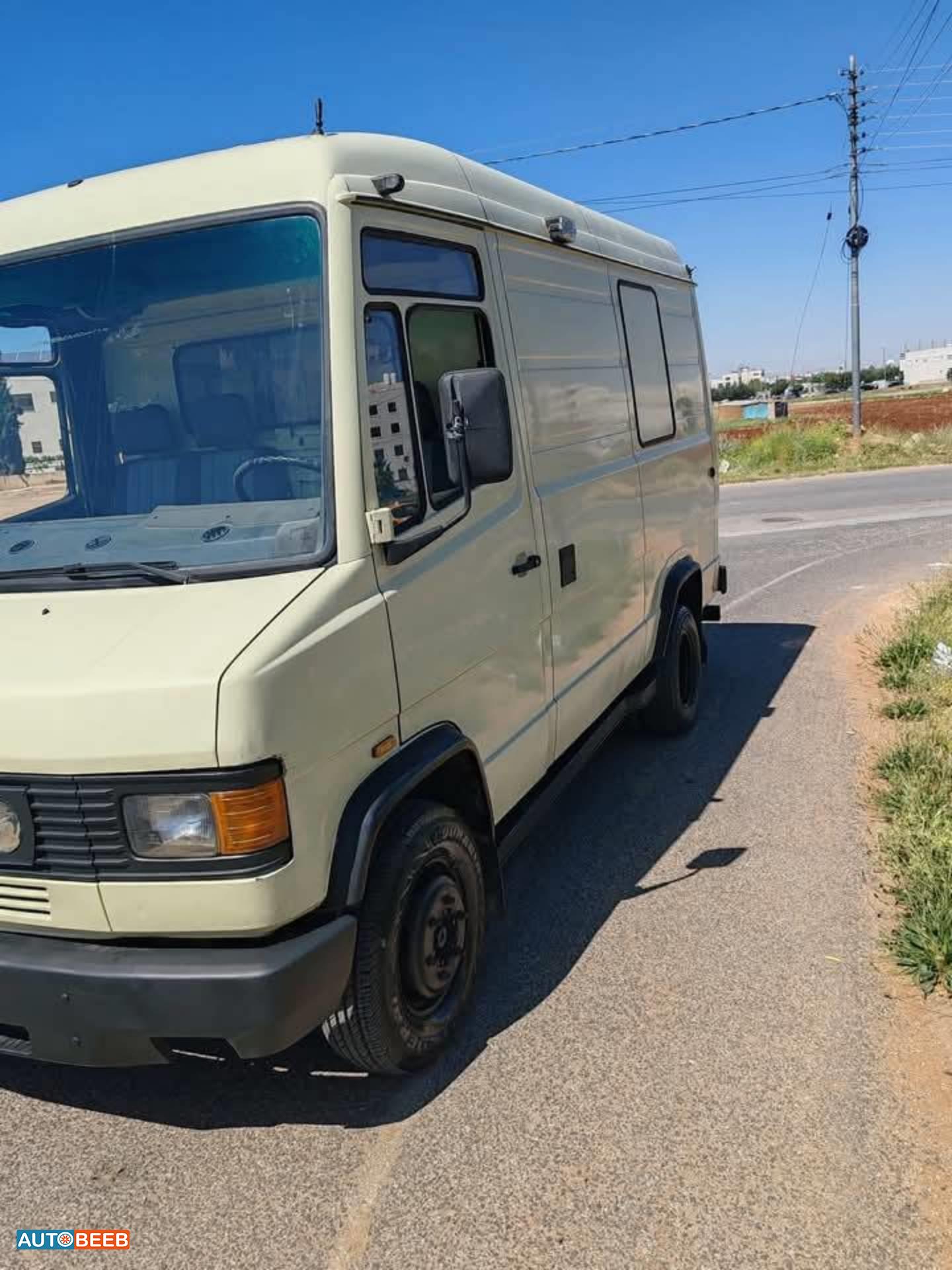 ميني فان مرسيدس بنز 1995