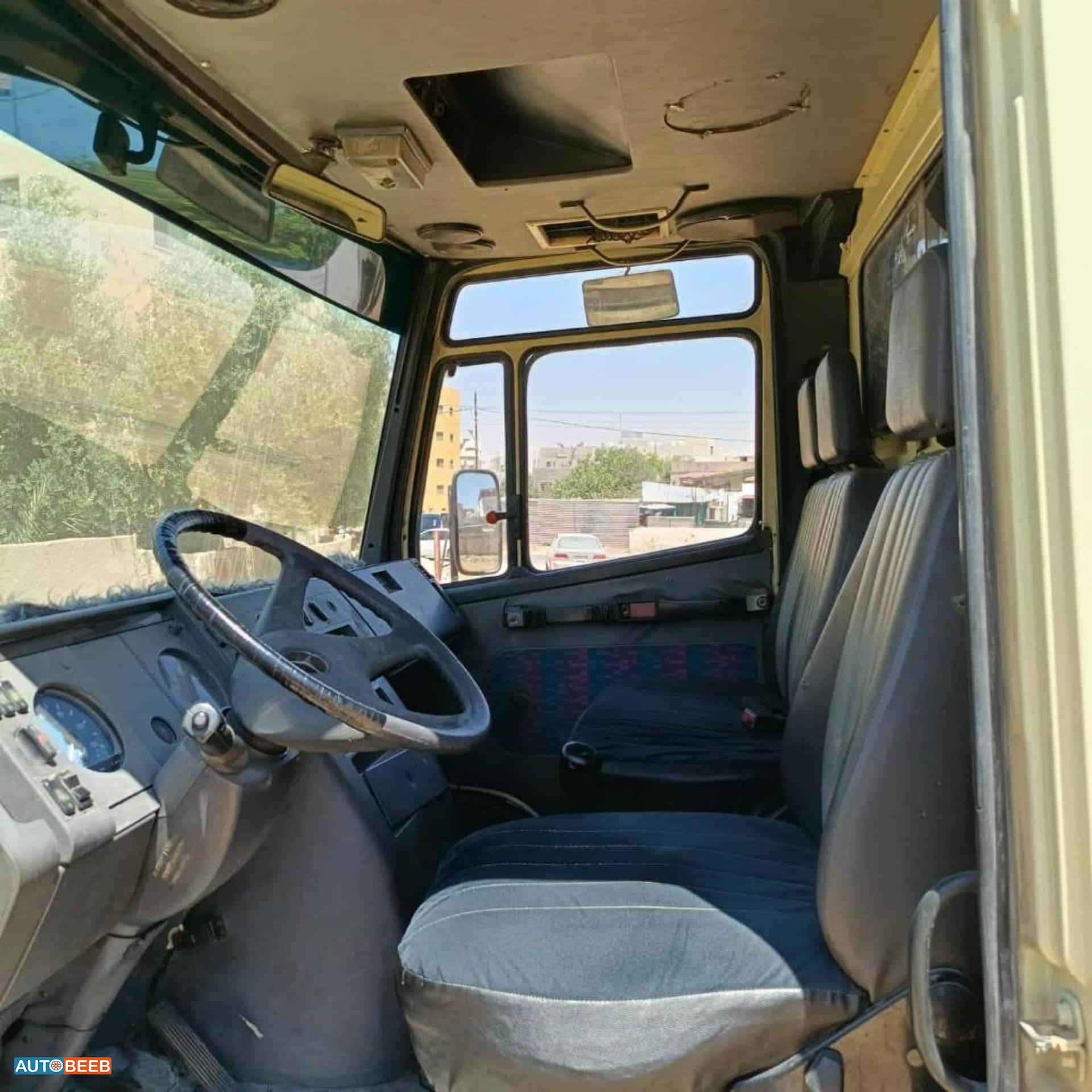 ميني فان مرسيدس بنز 1995