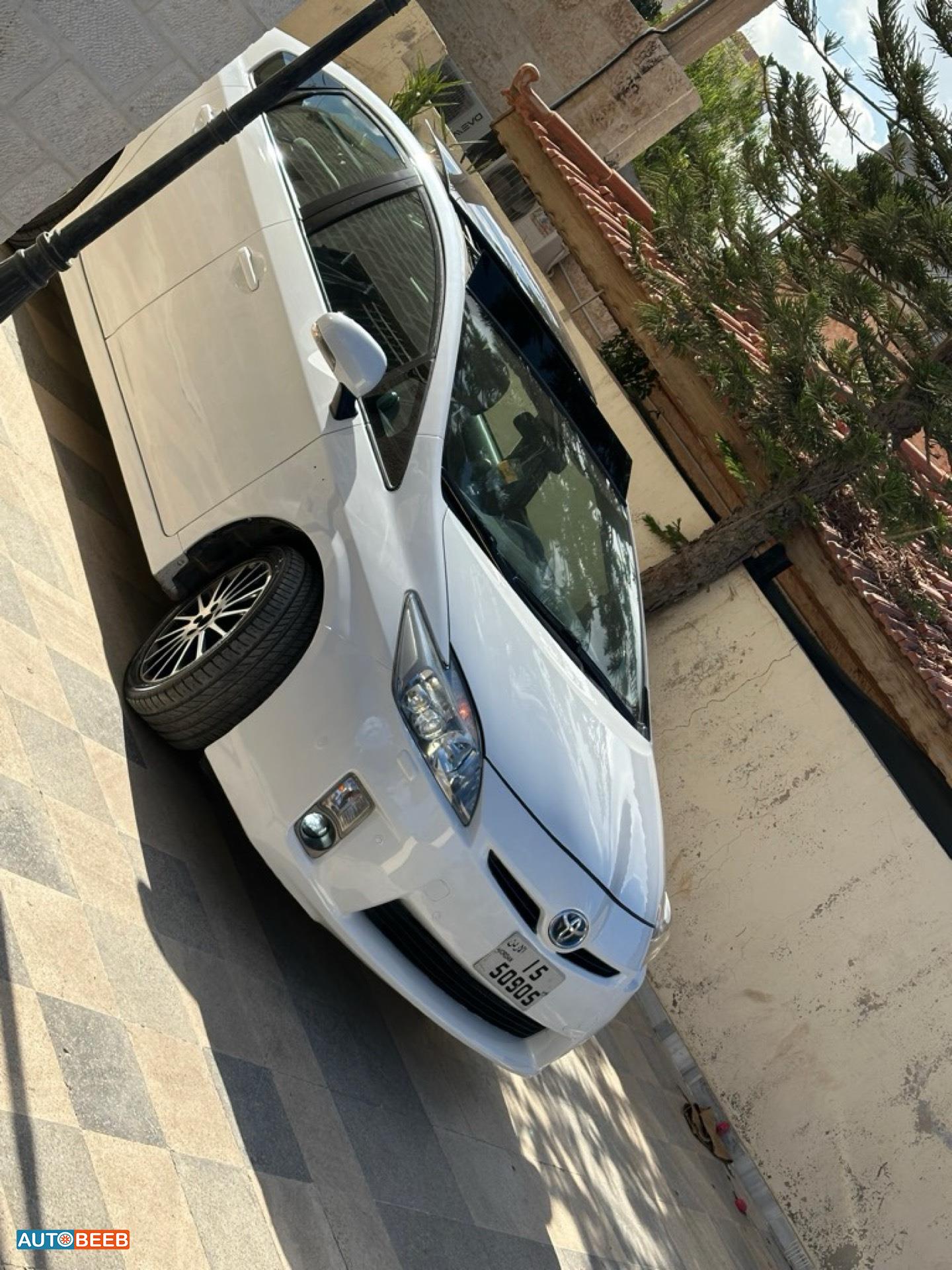 تويوتا بريوس 2010