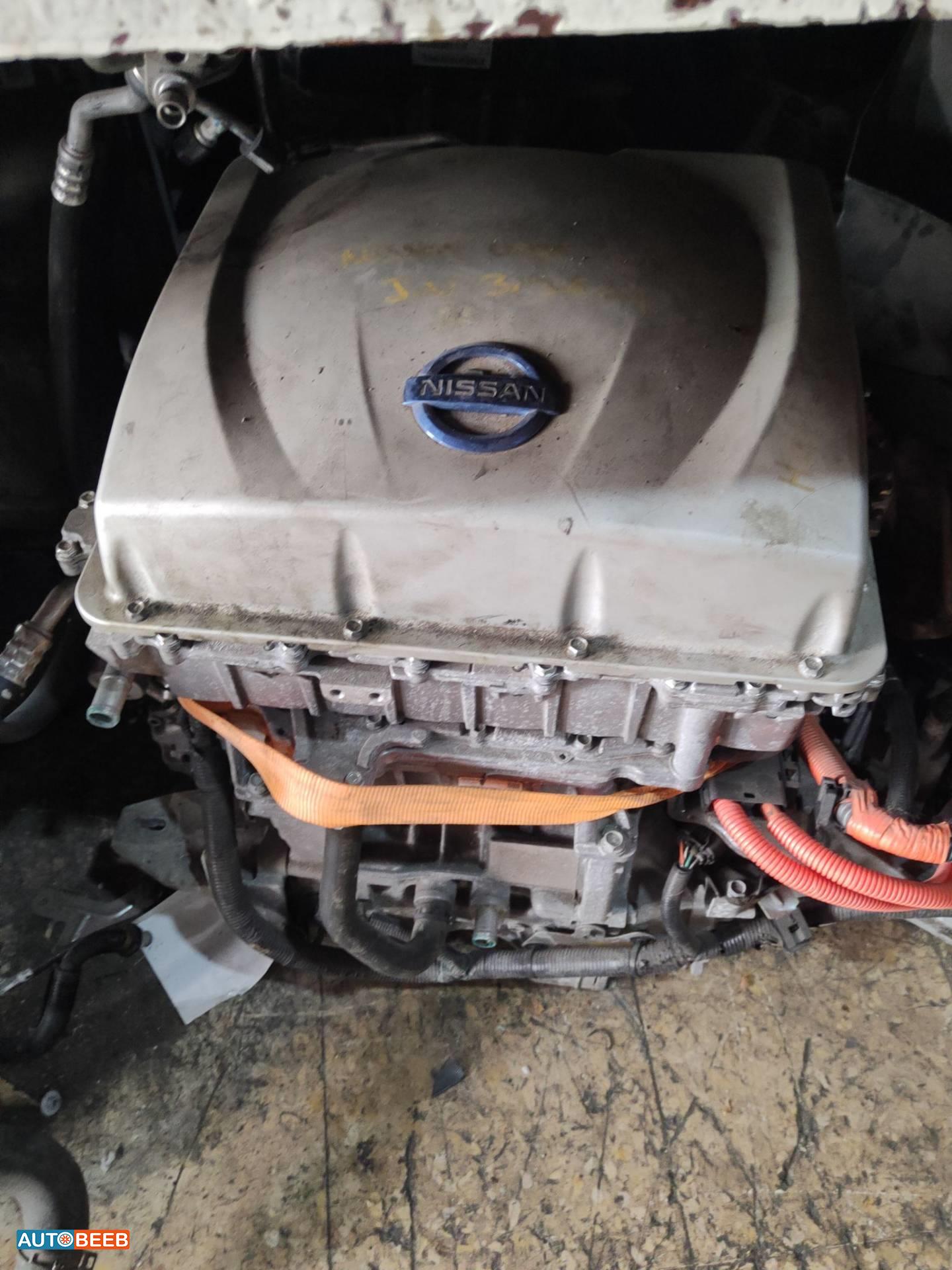 ماتور نيسان ليف كهرباء 2014 2015