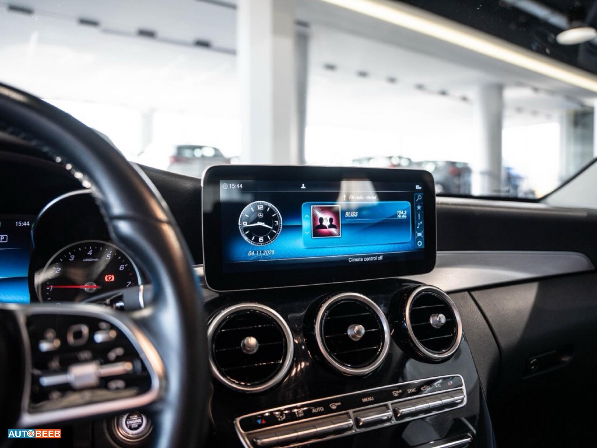 Mercedes Benz C200 2020