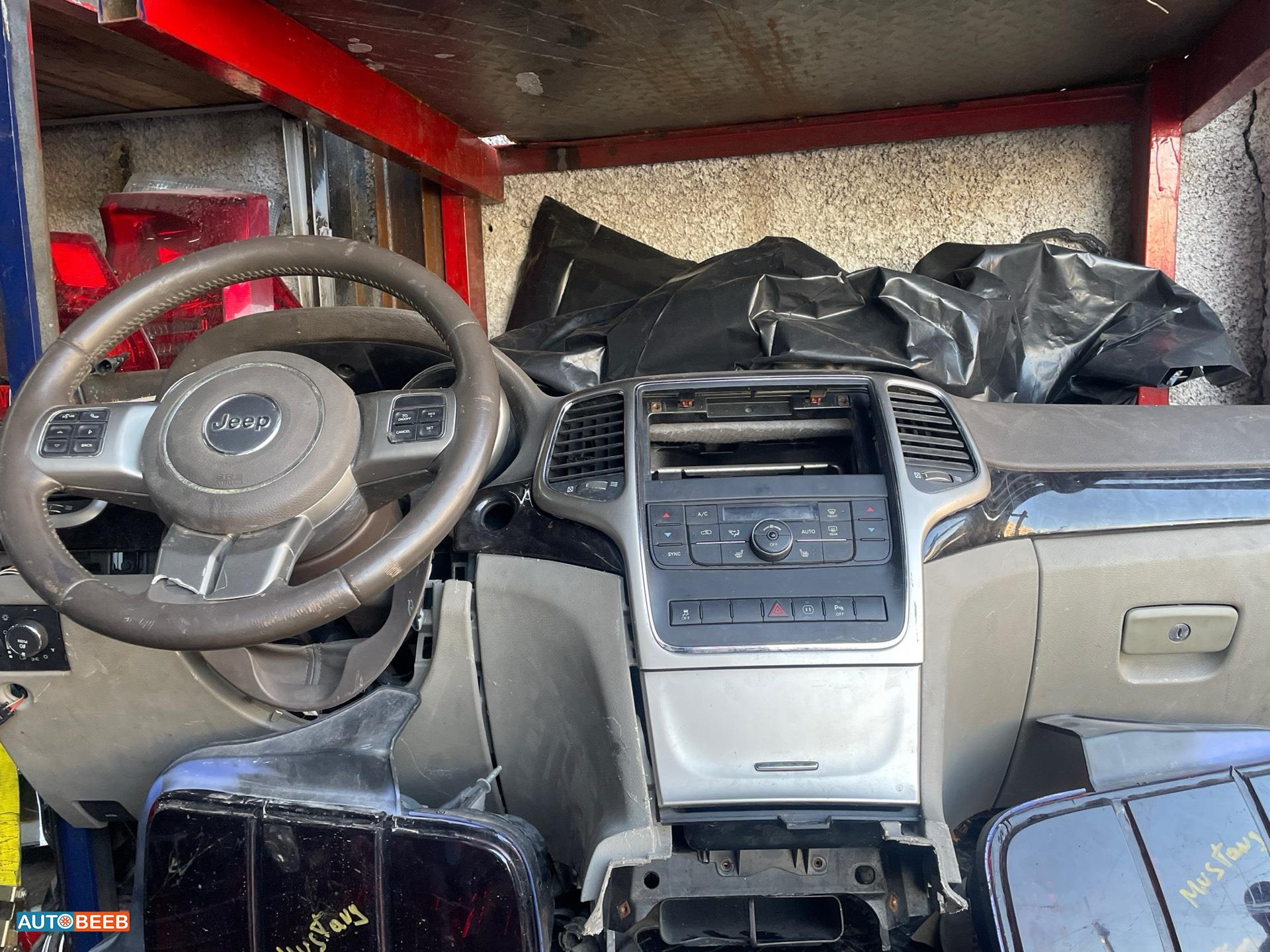 تابلوه جيب شروكي 2012 2013 2014