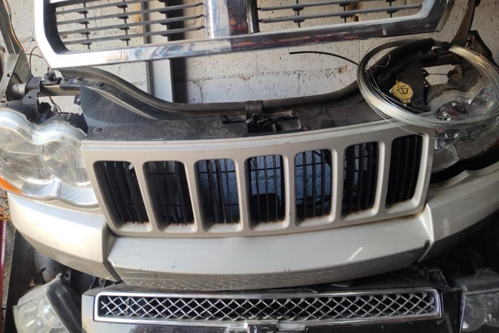 Body  Bumper Jeep Grand Cherokee