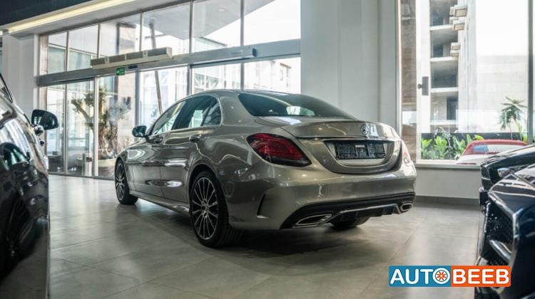 مرسيدس بنز C200 2020