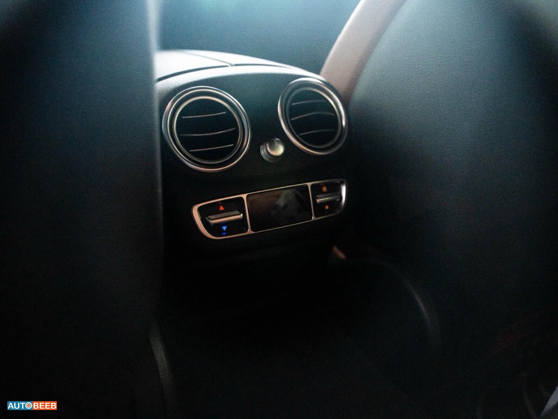 مرسيدس بنز C200 2020