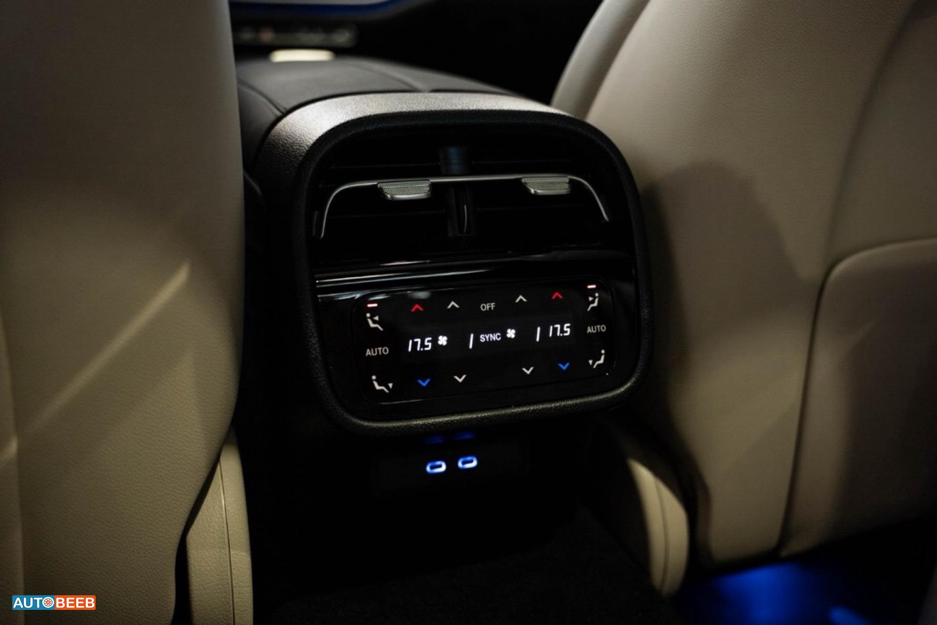 Mercedes Benz E200 2025