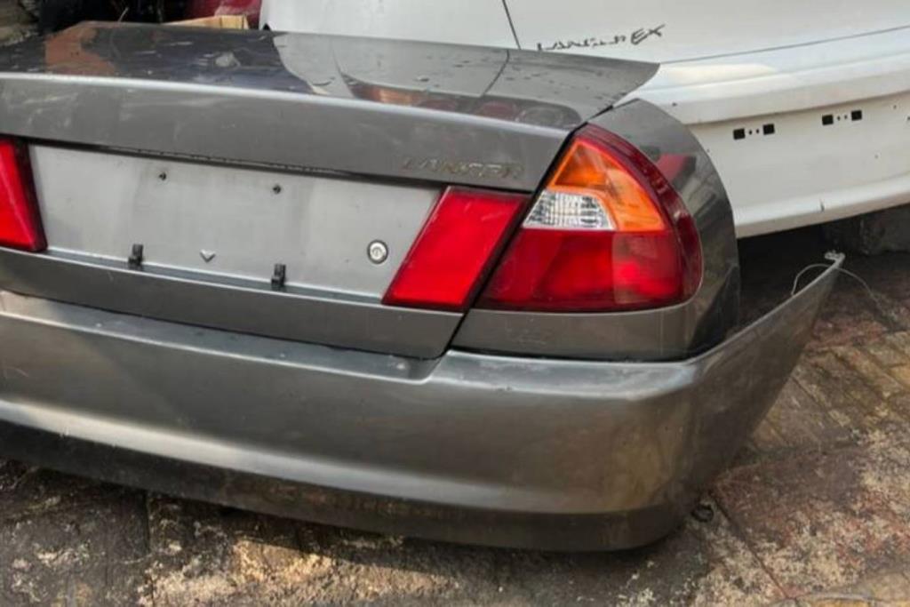 Body  Bumper Mitsubishi Lancer