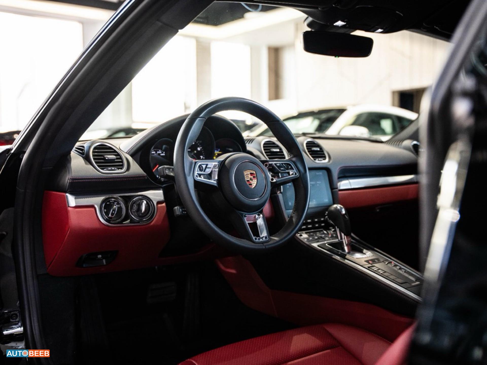 بورش كايمان 2024