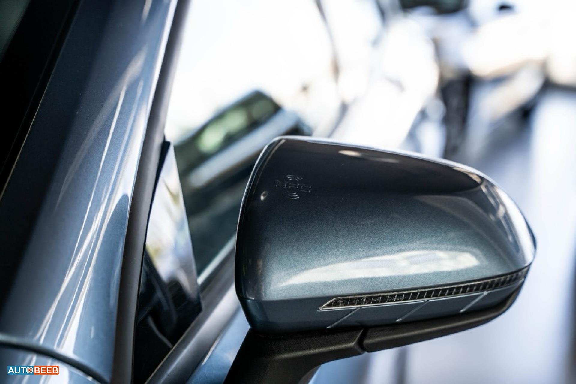 بي واي دي سيل 2025