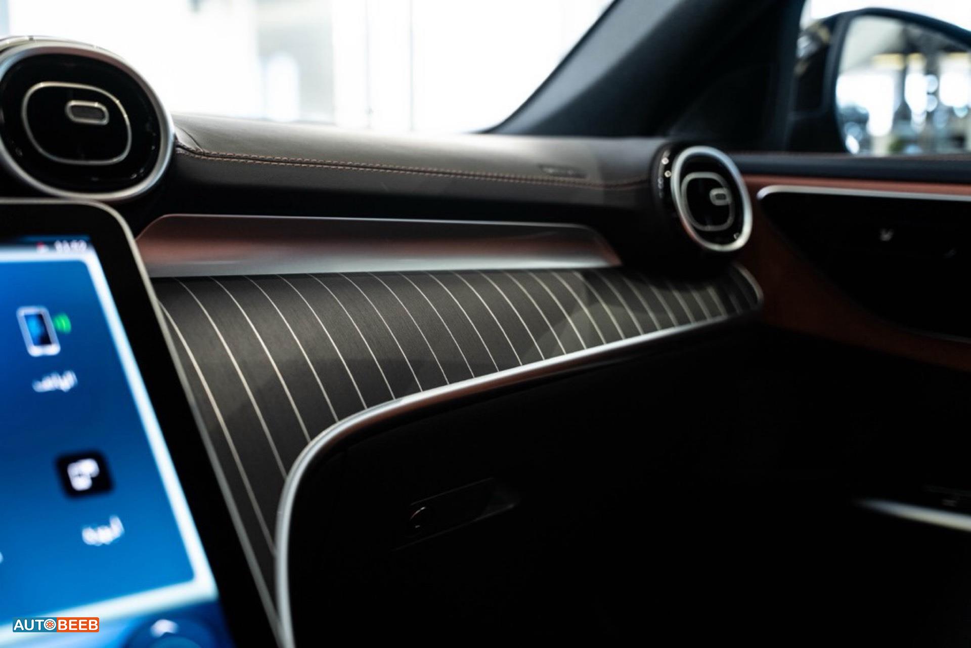 مرسيدس بنز C180 2024