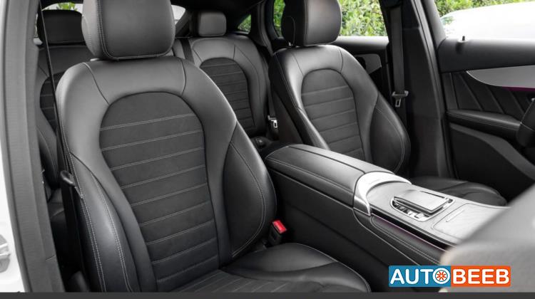 Mercedes Benz GLC200 2021