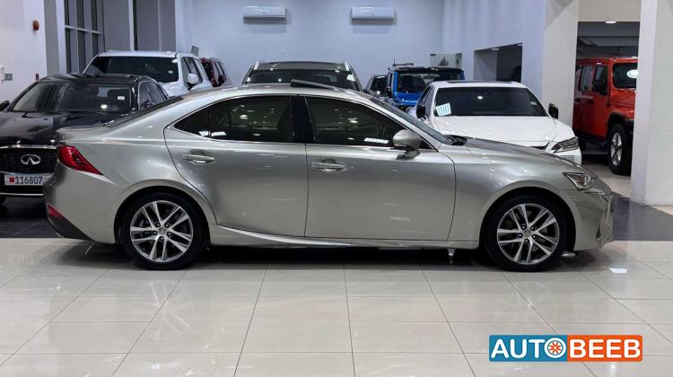 Lexus IS200 2017