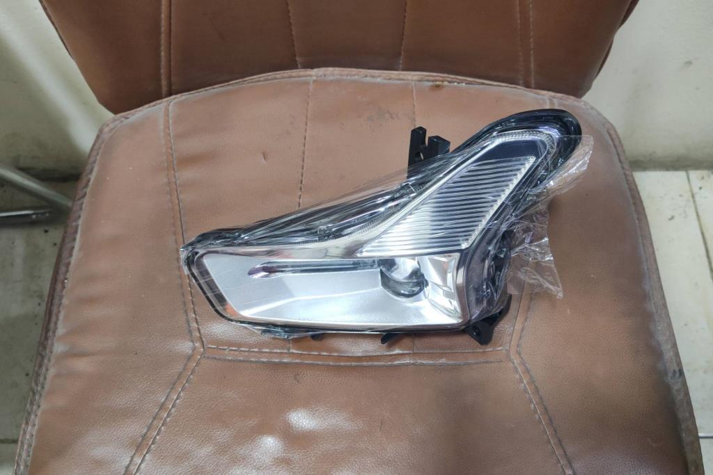 Lights Spotlight Ford Fusion