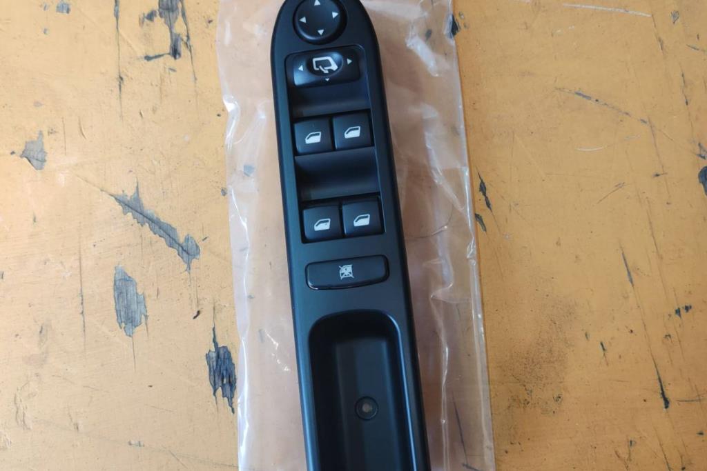 Cabin  Control buttons Peugeot 307