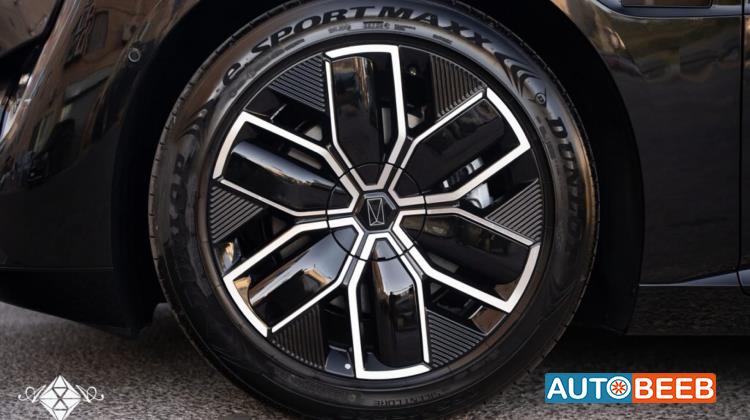 Avatr Model 012 2025