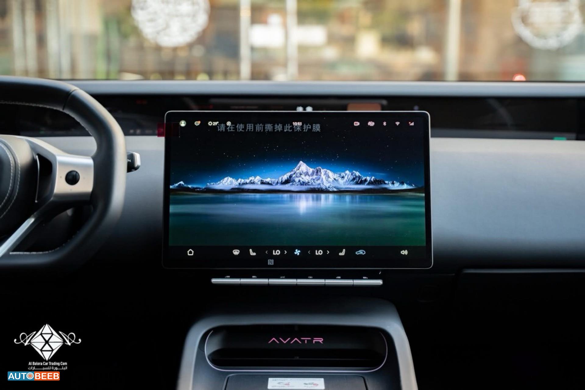 Avatr Model 012 2025