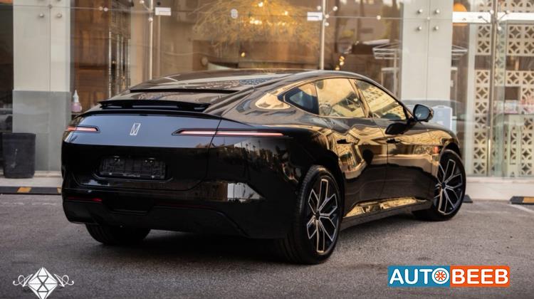 Avatr Model 012 2025