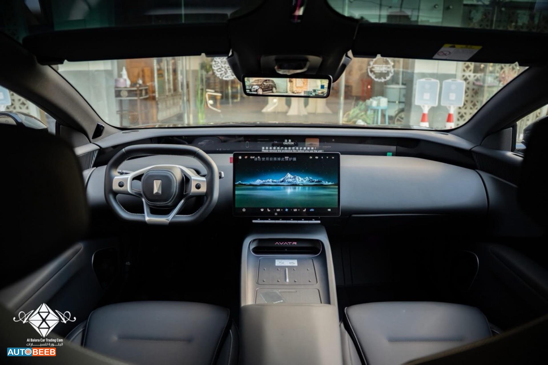 Avatr Model 012 2025