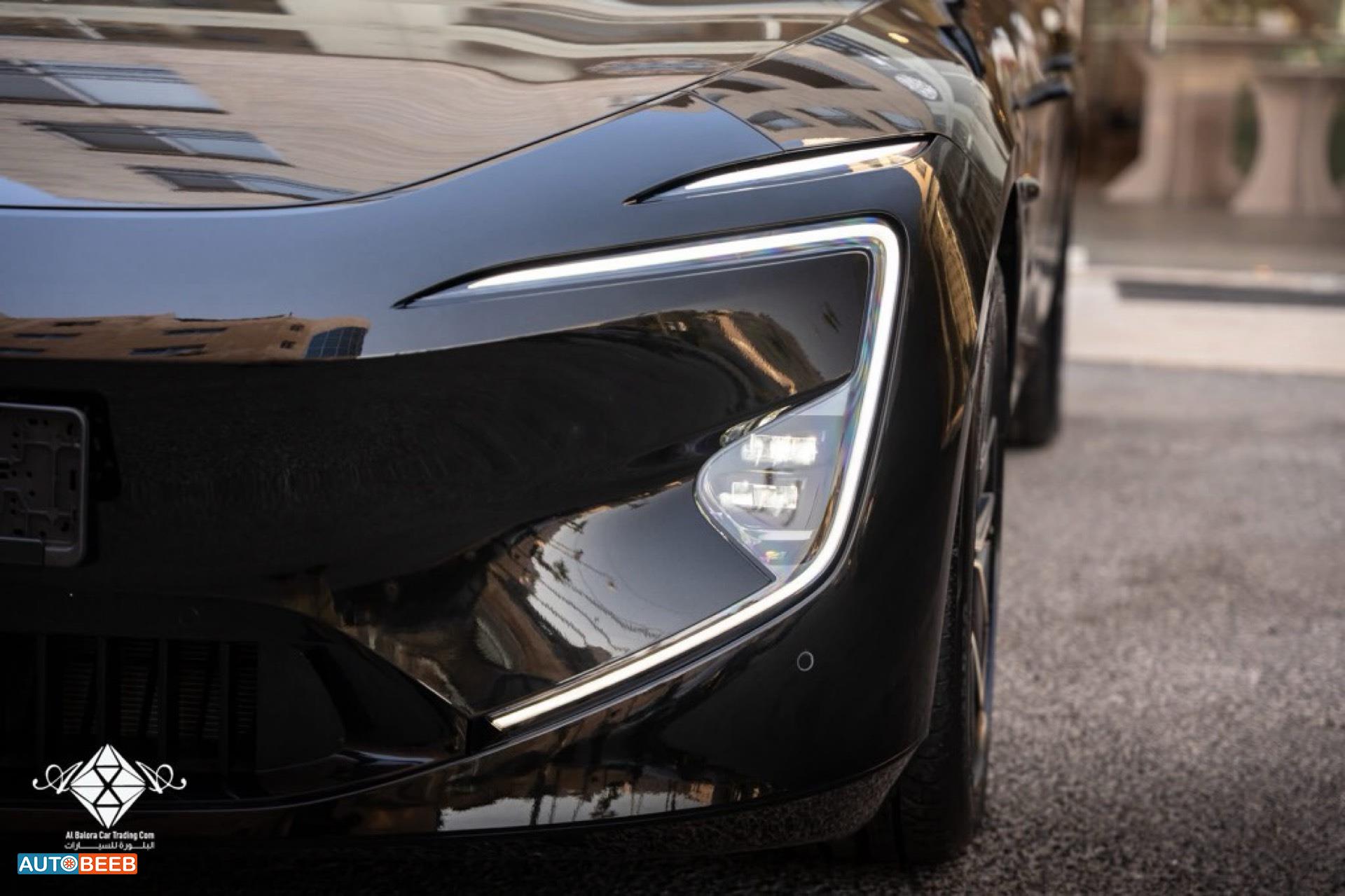 Avatr Model 012 2025