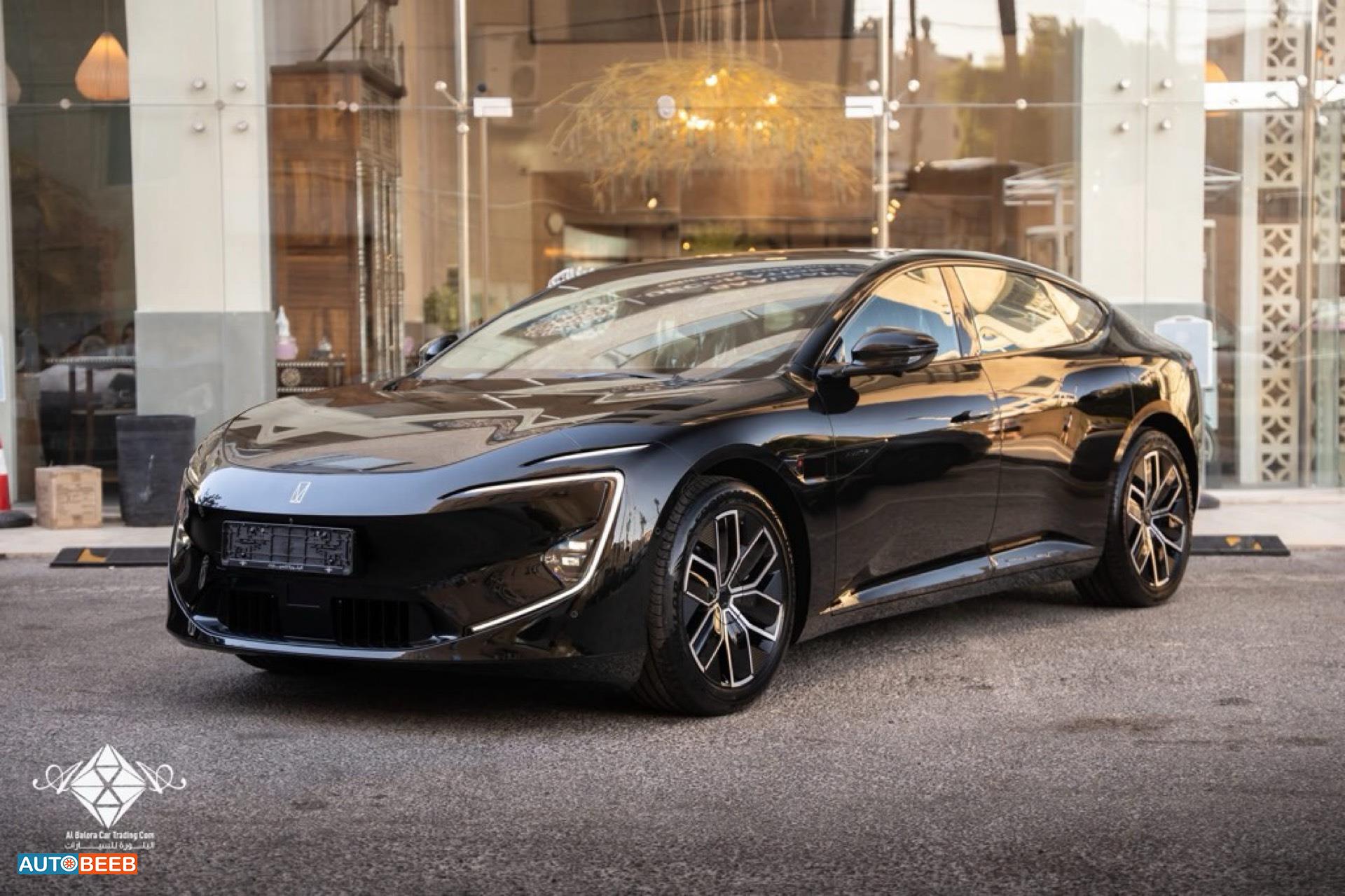 Avatr Model 012 2025