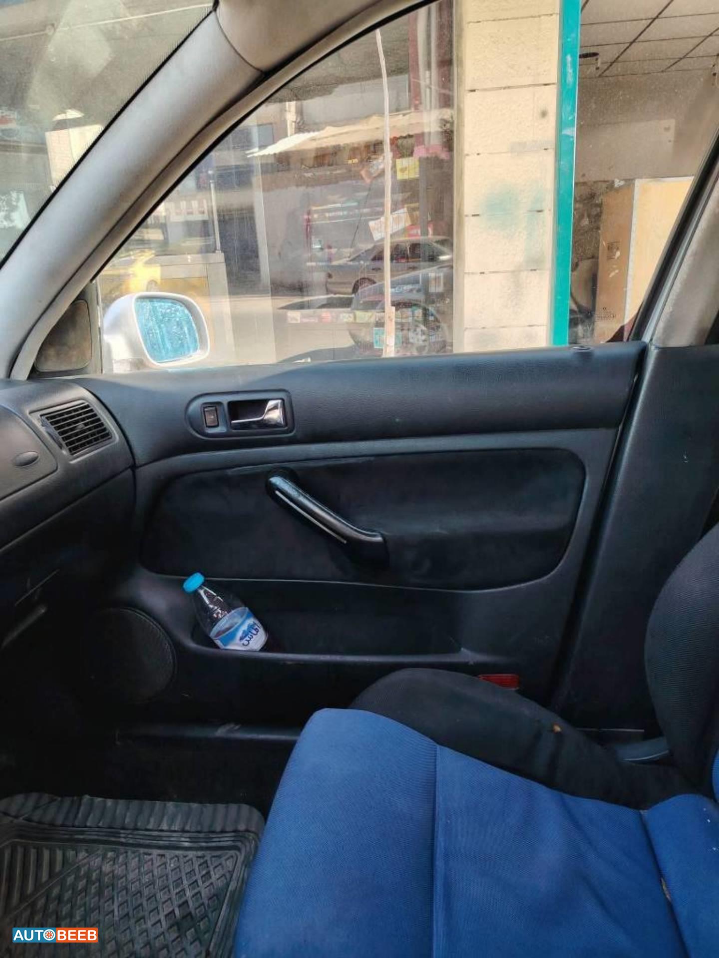 فولكس فاجن جولف MK 2001