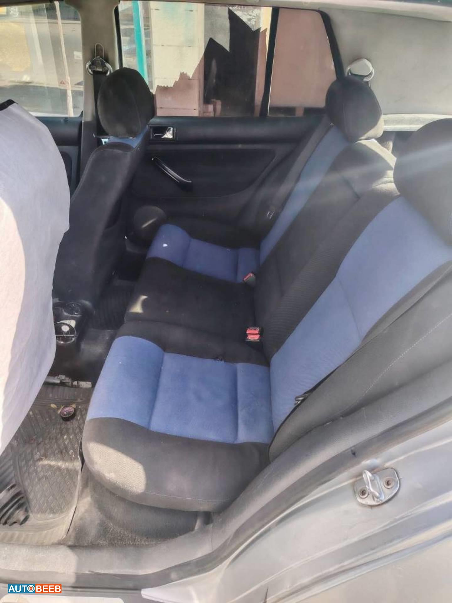 فولكس فاجن جولف MK 2001