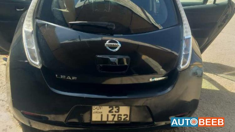 نيسان ليف 2013