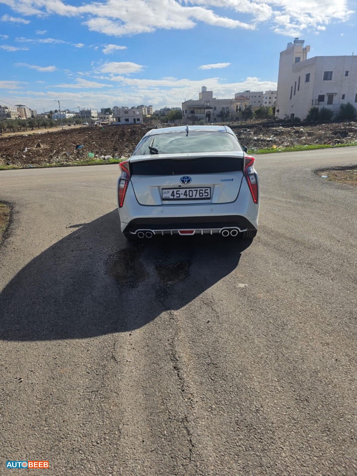 تويوتا بريوس 2018