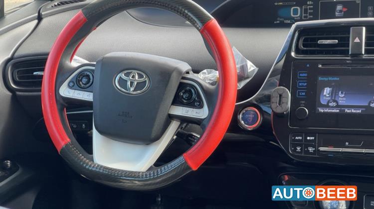 تويوتا بريوس 2018