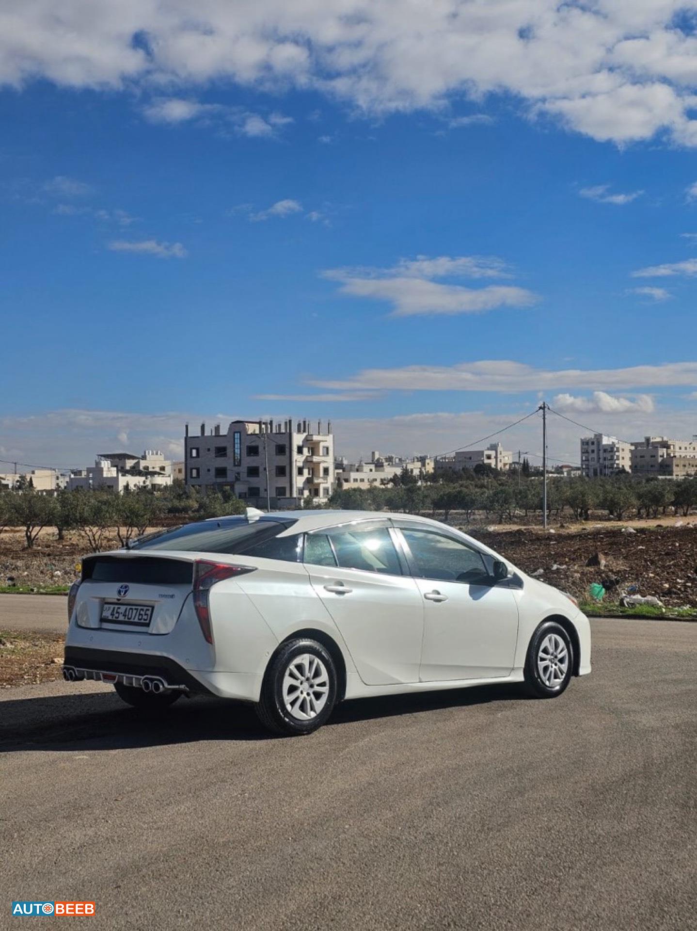 تويوتا بريوس 2018