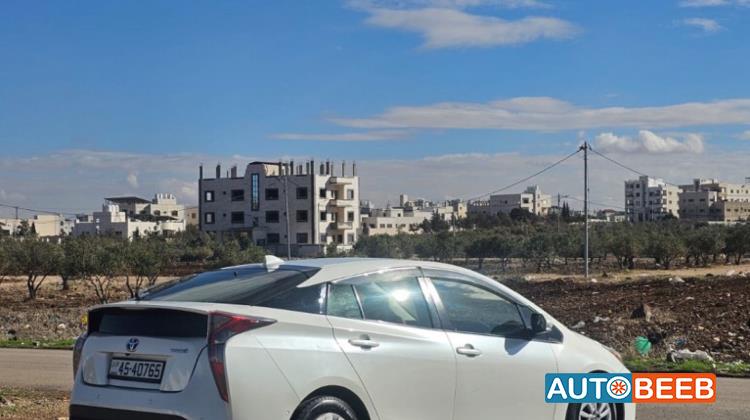 تويوتا بريوس 2018