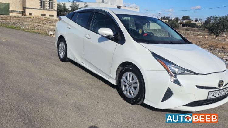 تويوتا بريوس 2018