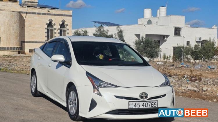 تويوتا بريوس 2018