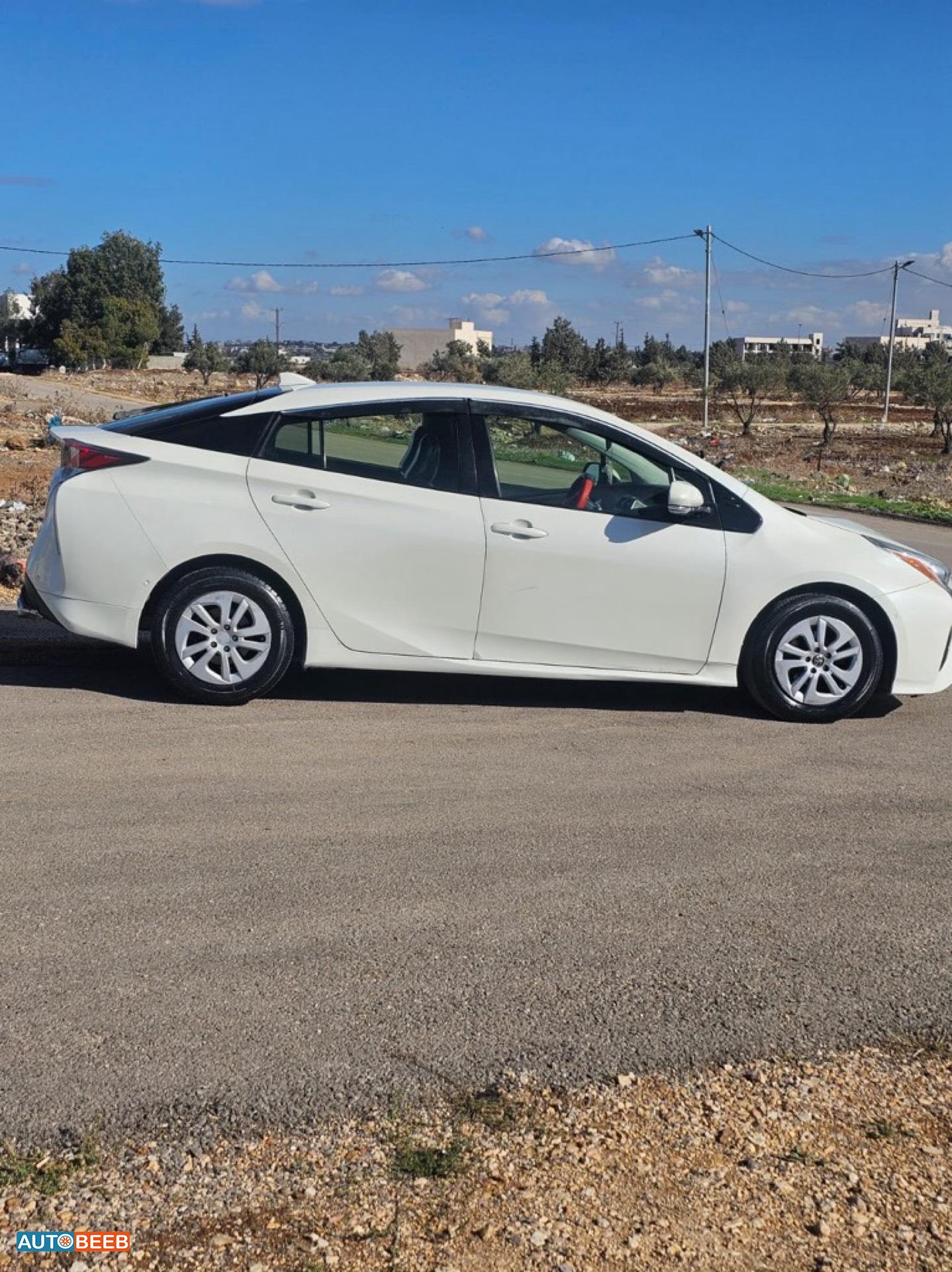 تويوتا بريوس 2018