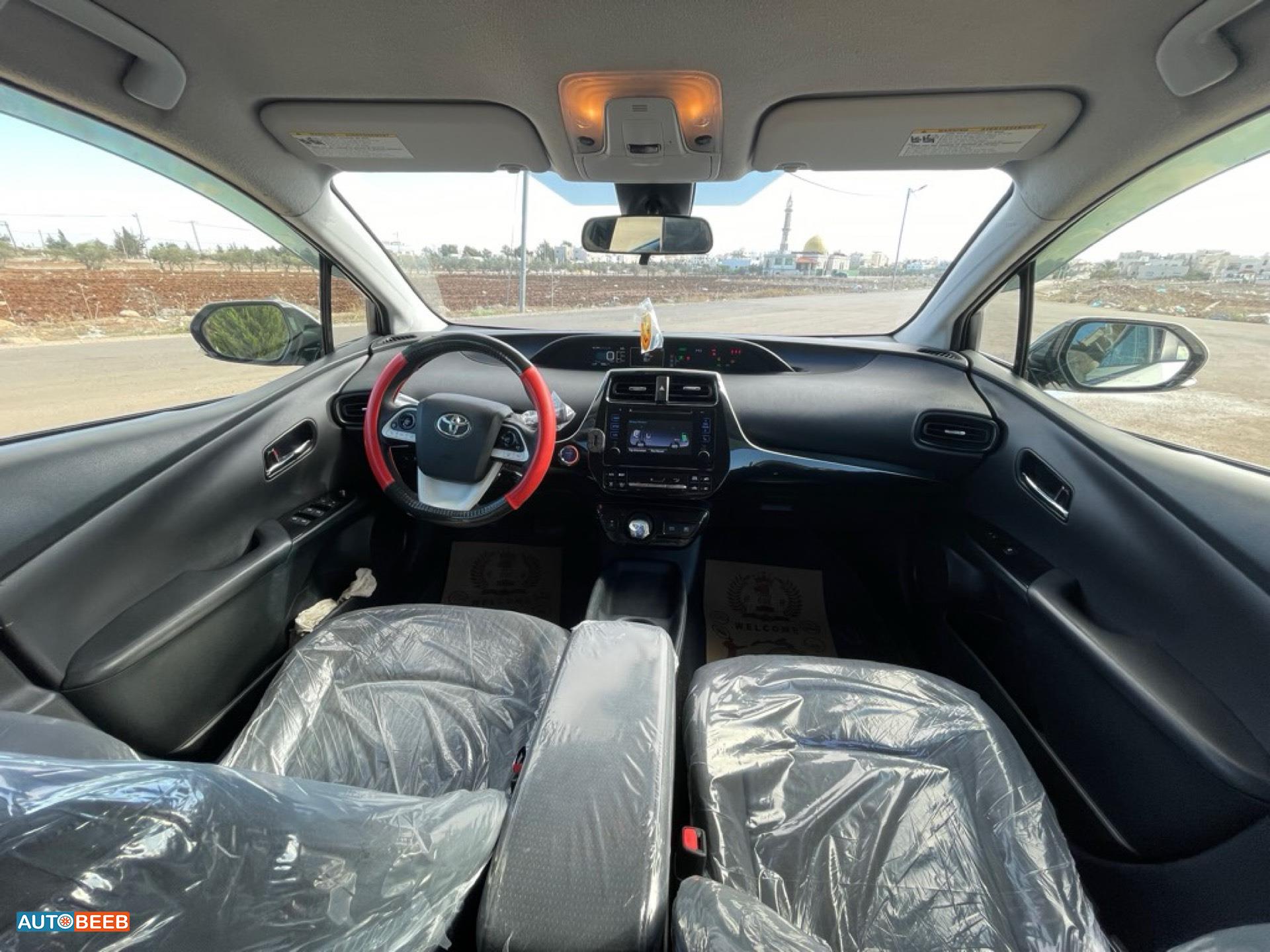 تويوتا بريوس 2018