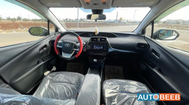 تويوتا بريوس 2018