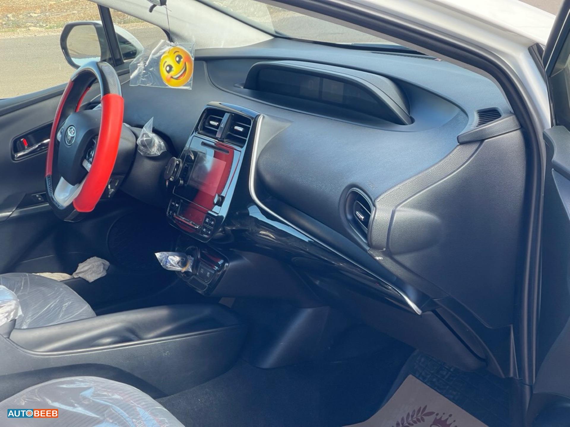 تويوتا بريوس 2018