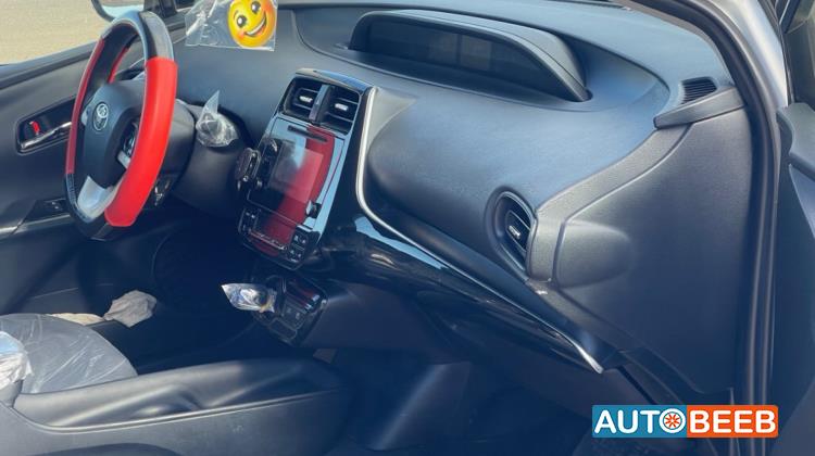 تويوتا بريوس 2018