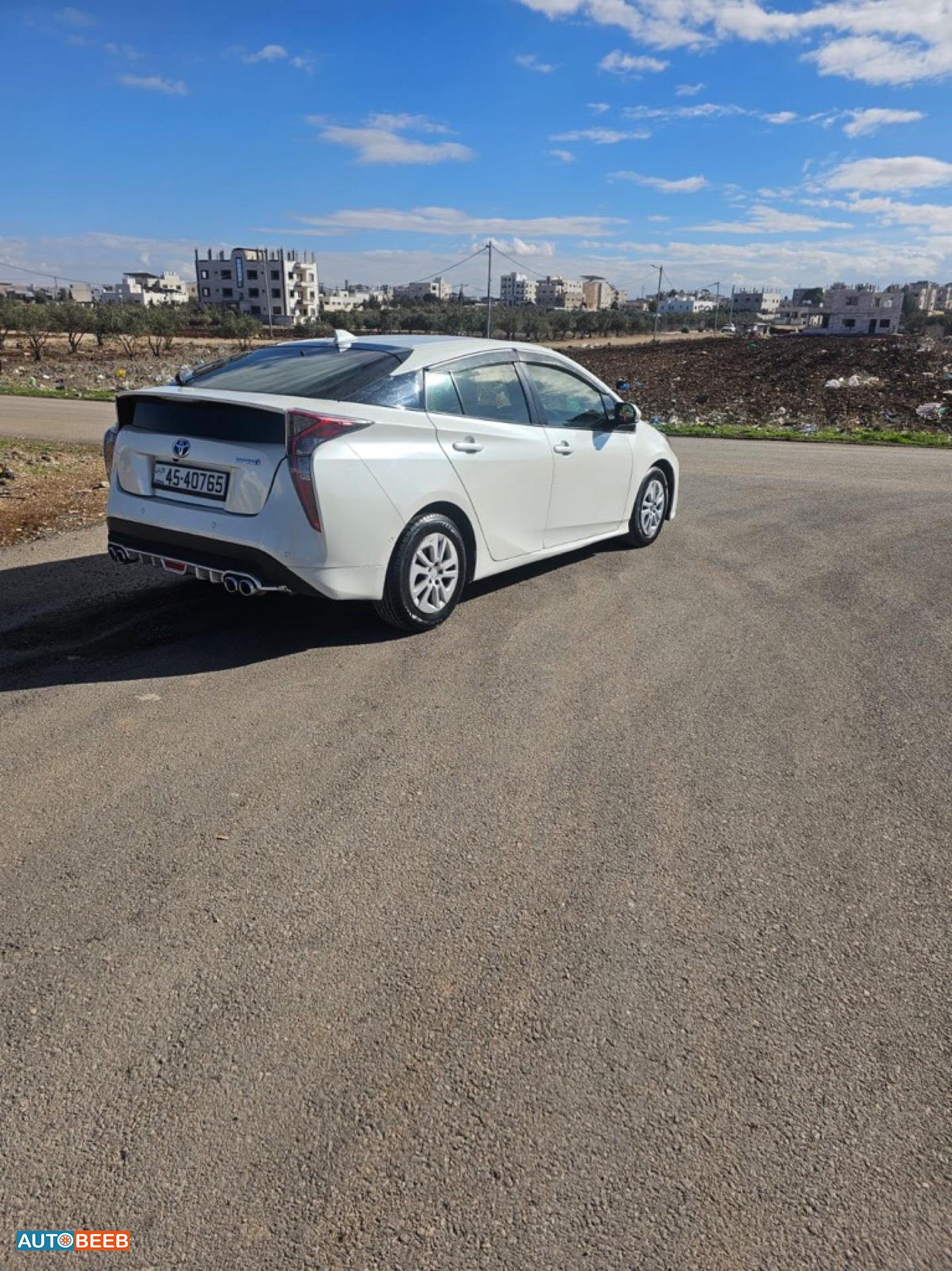 تويوتا بريوس 2018