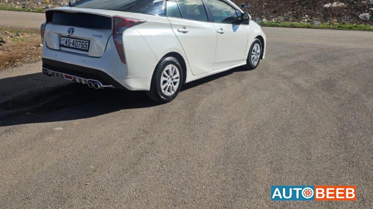 تويوتا بريوس 2018