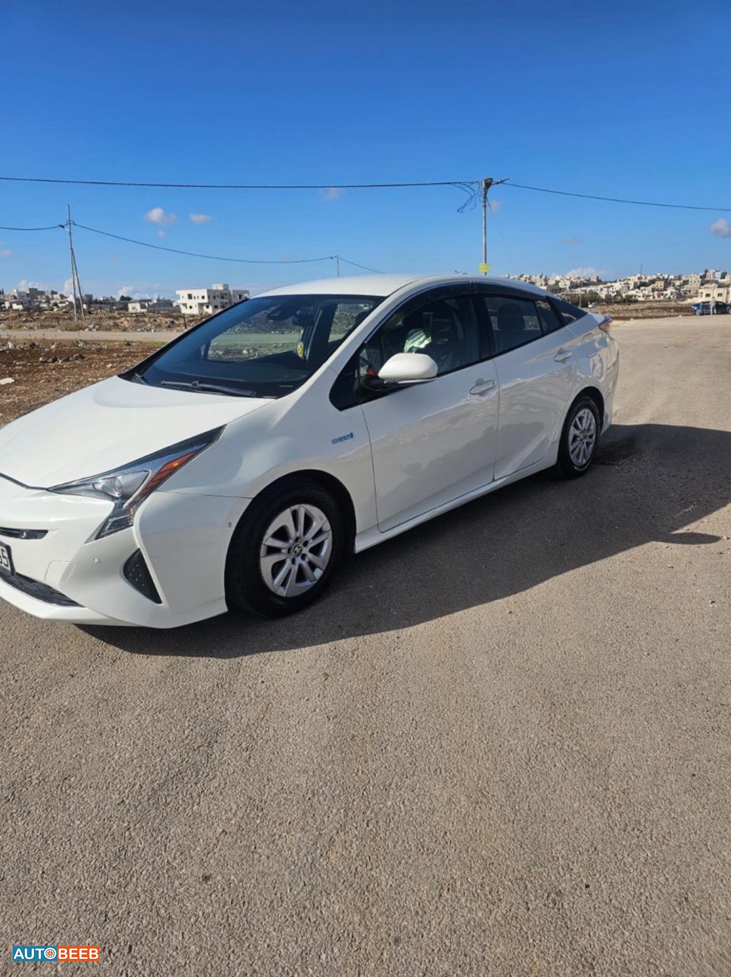 تويوتا بريوس 2018