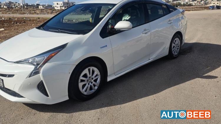 تويوتا بريوس 2018