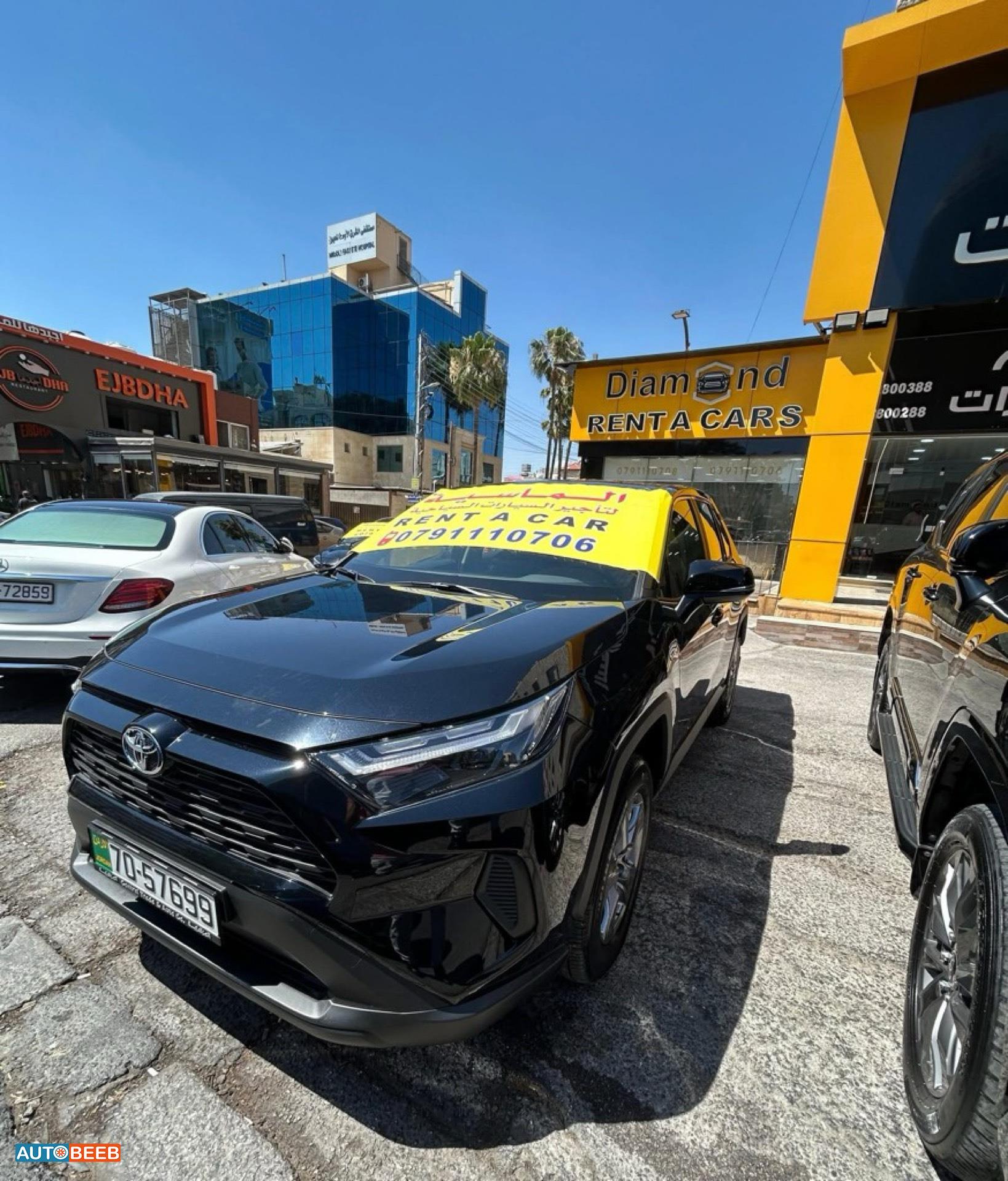 تويوتا راف فور 2025