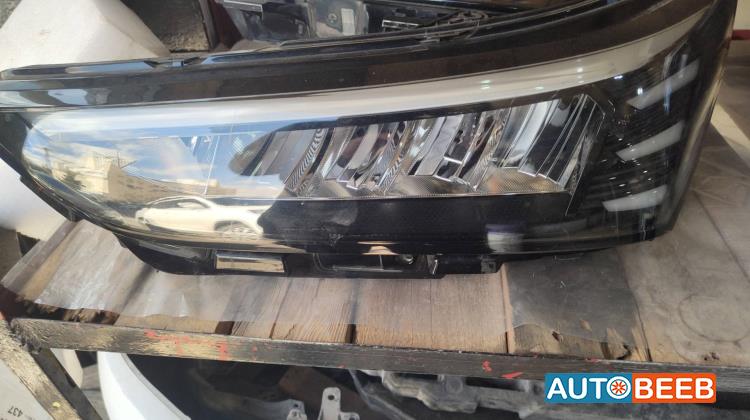 ضوء امامي يمين شمال جاك ليو 2024 2025