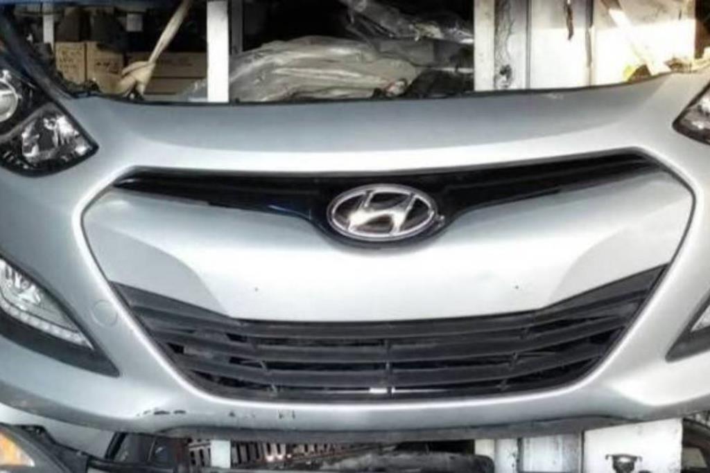 واجهة أمامية طمبون اضوية يمين شمال هيونداي i30 2016 2017