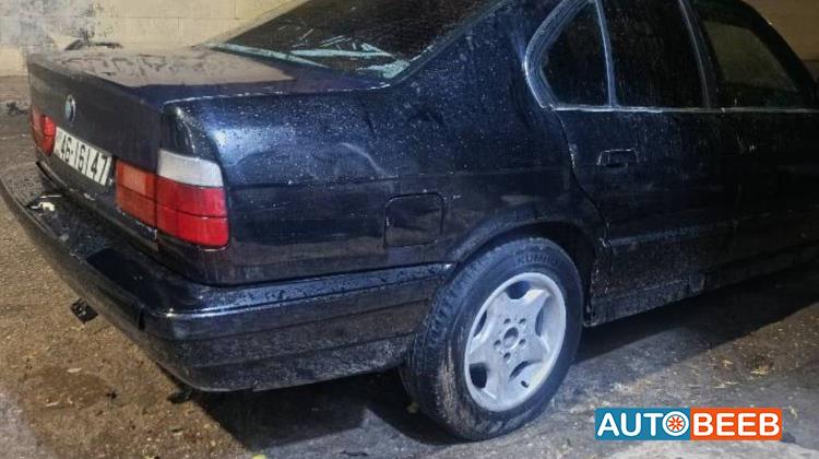 بي ام دبليو 520 1992