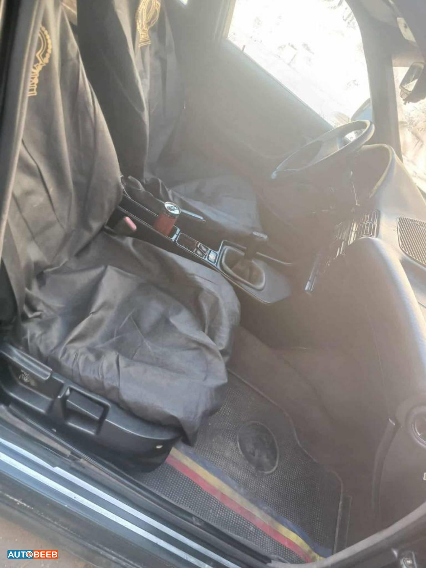 بي ام دبليو 520 1992