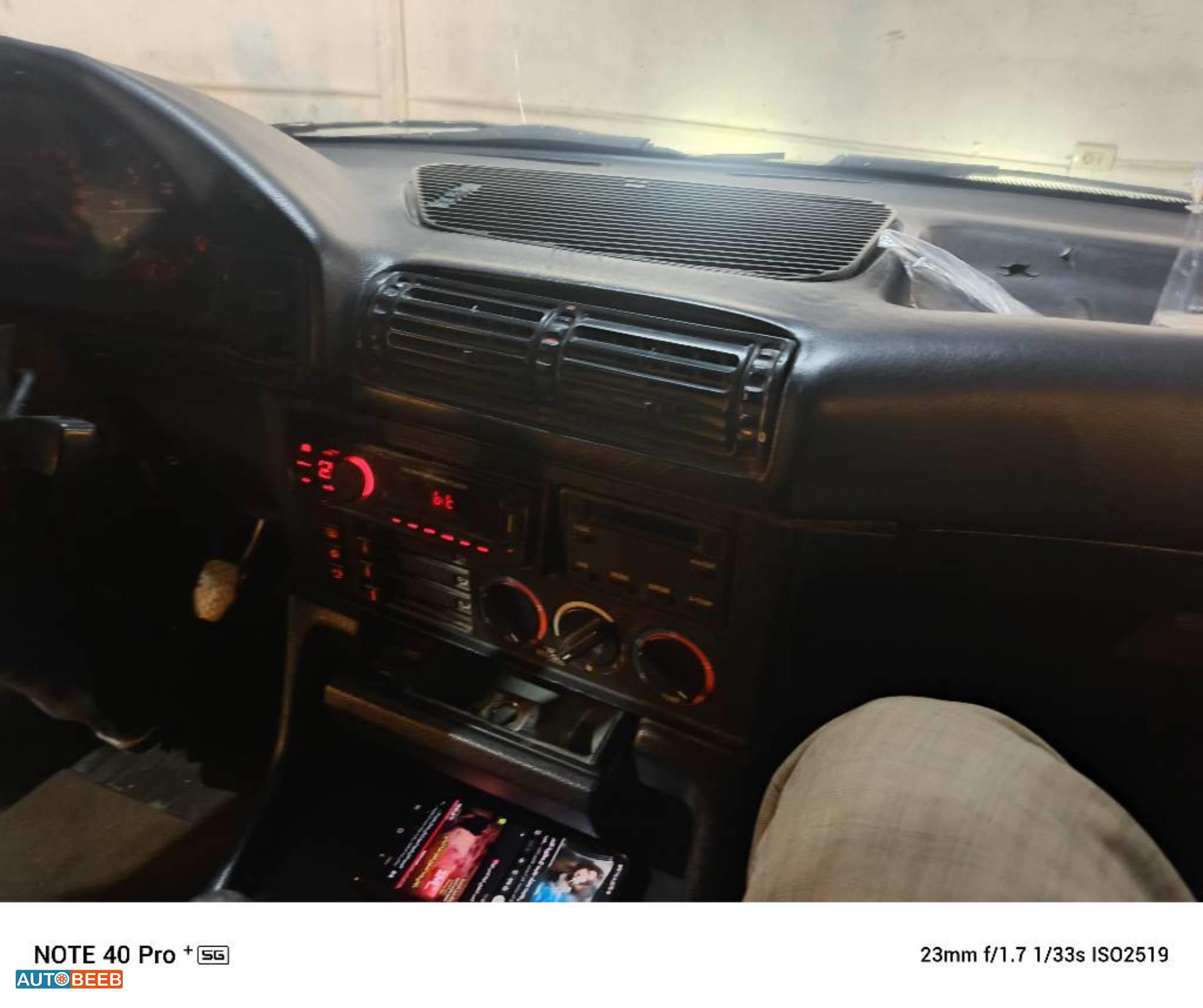 بي ام دبليو 520 1992